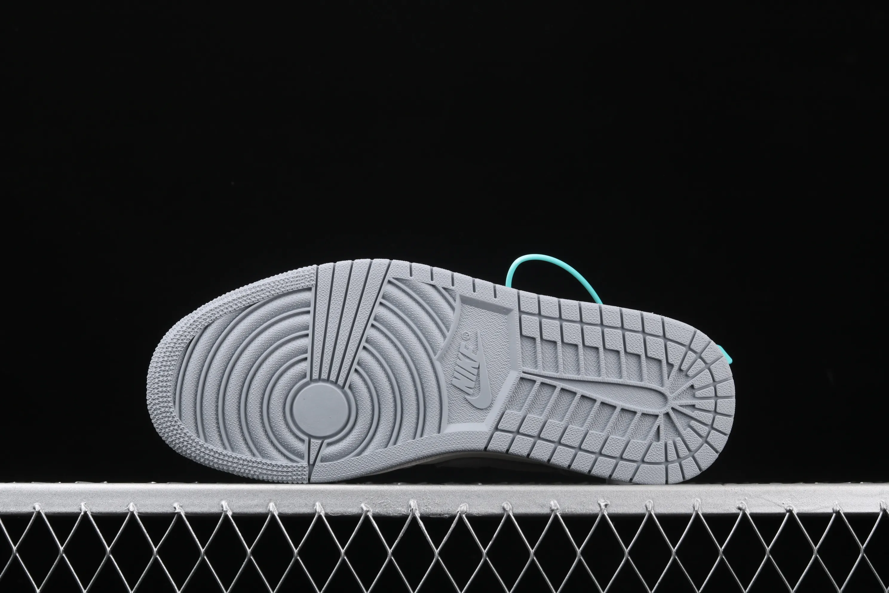 All categories Air Jordan Jordan series basketball shoes Air Jordan 1 Mid SNS x Air Jordan 1 Mid Prm AJ1 Joe 1 joint rookie mid-top basketball shoes CT3443-100
